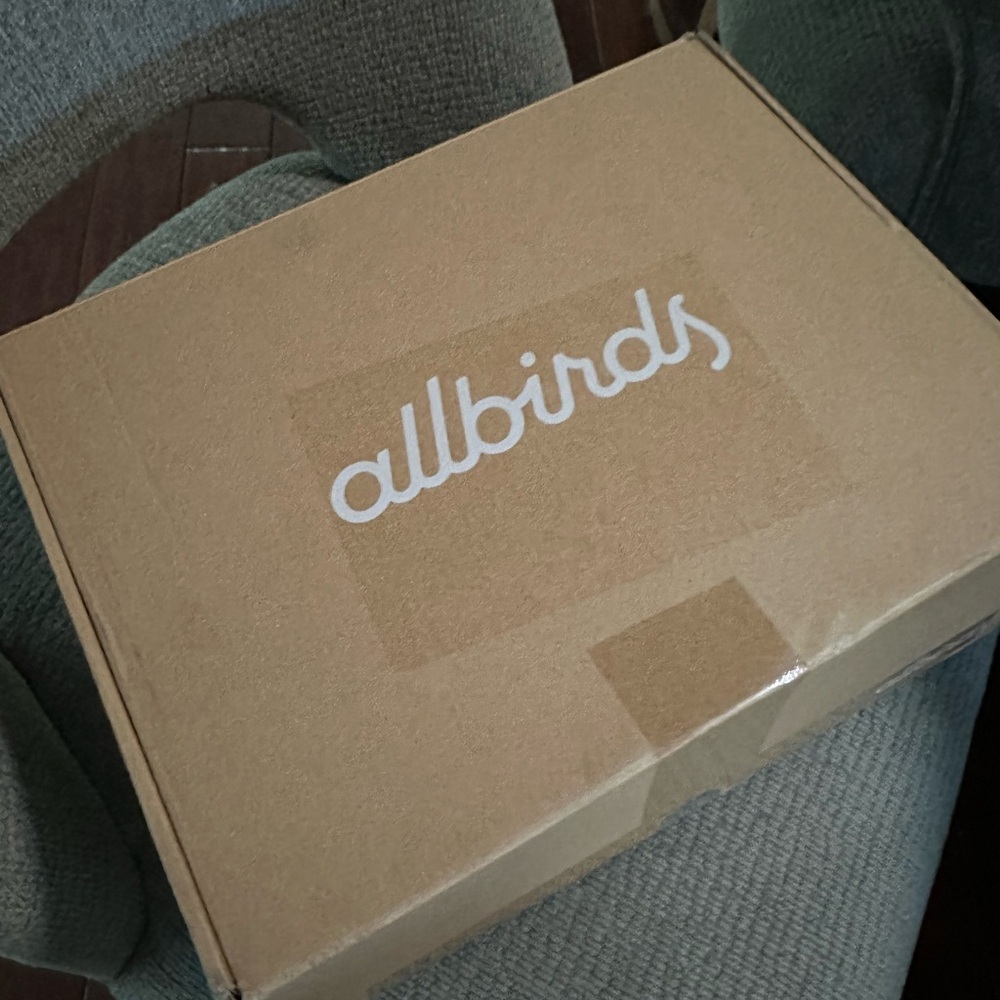 Allbirds women’s Tree Runner size 8 white new in box - Picture 4 of 12